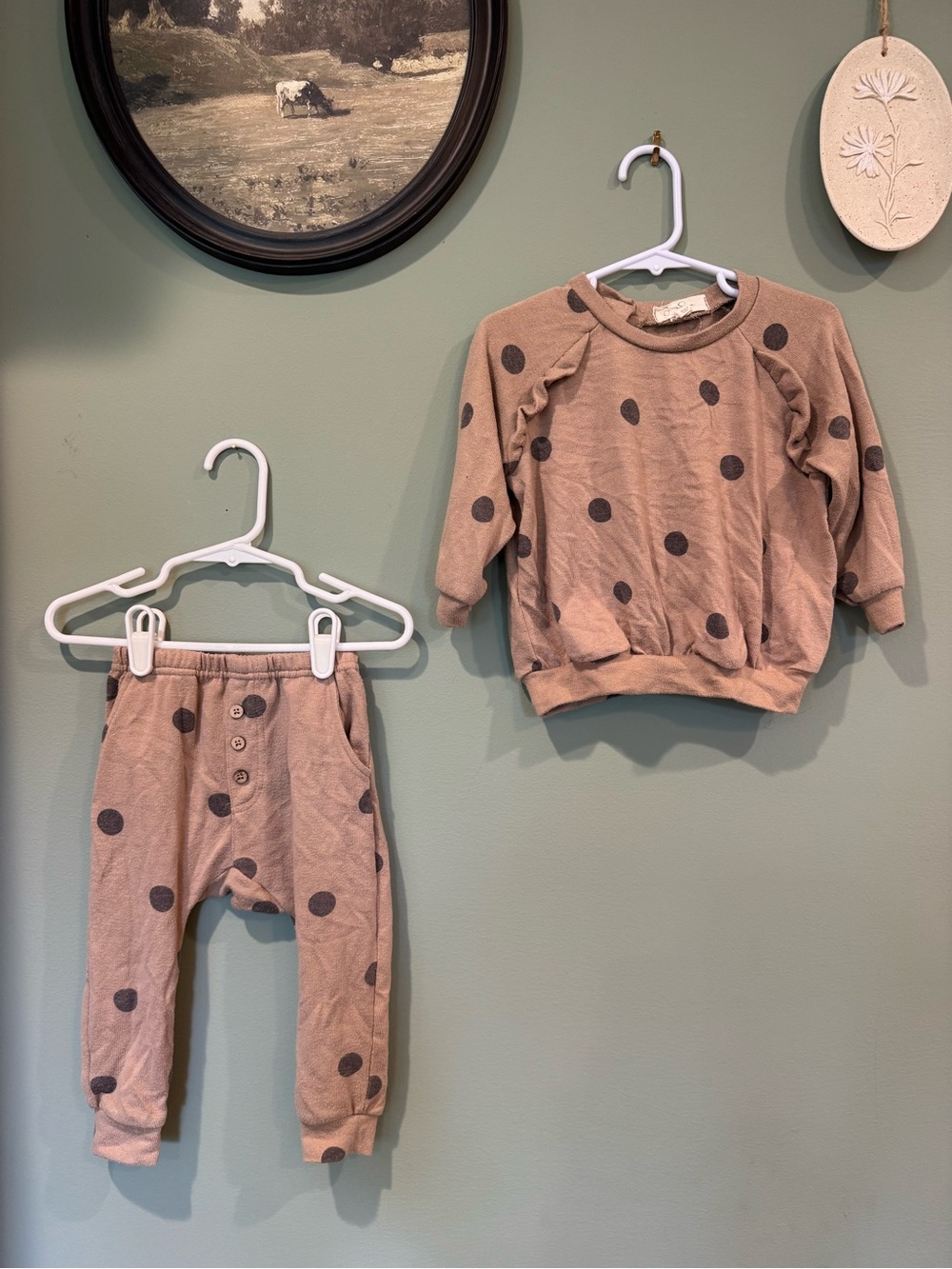JESSICA SIMPSON polka dot outfit
